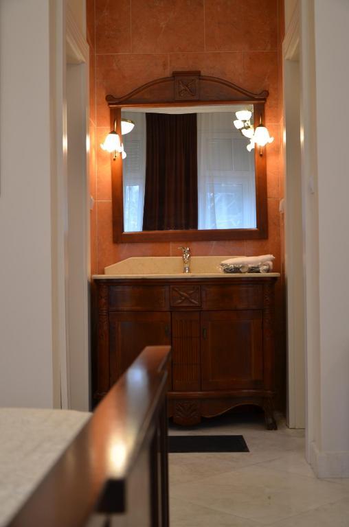 Garni Hotel Helvetia Beograd Rom bilde
